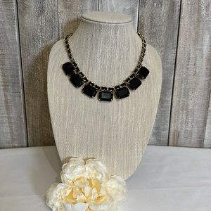 🌺 Black Cabochon Rhinestone Statement Necklace